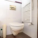 Private At Houseboat Hotel en barco