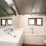 Private At Houseboat