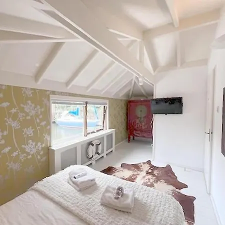 Private At Houseboat Άμστερνταμ