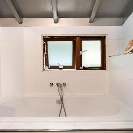 Private At Houseboat