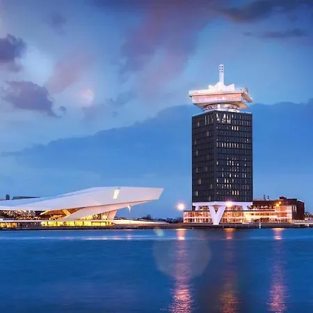 Private At Houseboat Båthotell