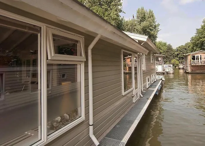 Private At Houseboat Άμστερνταμ