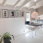 Private At Houseboat Tekne